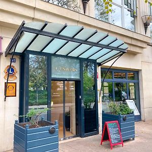 Golden Tulip Reims l'Univers